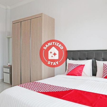 Hotel Oyo 1649 Grya Lavinsa Padang  Zewnętrze zdjęcie