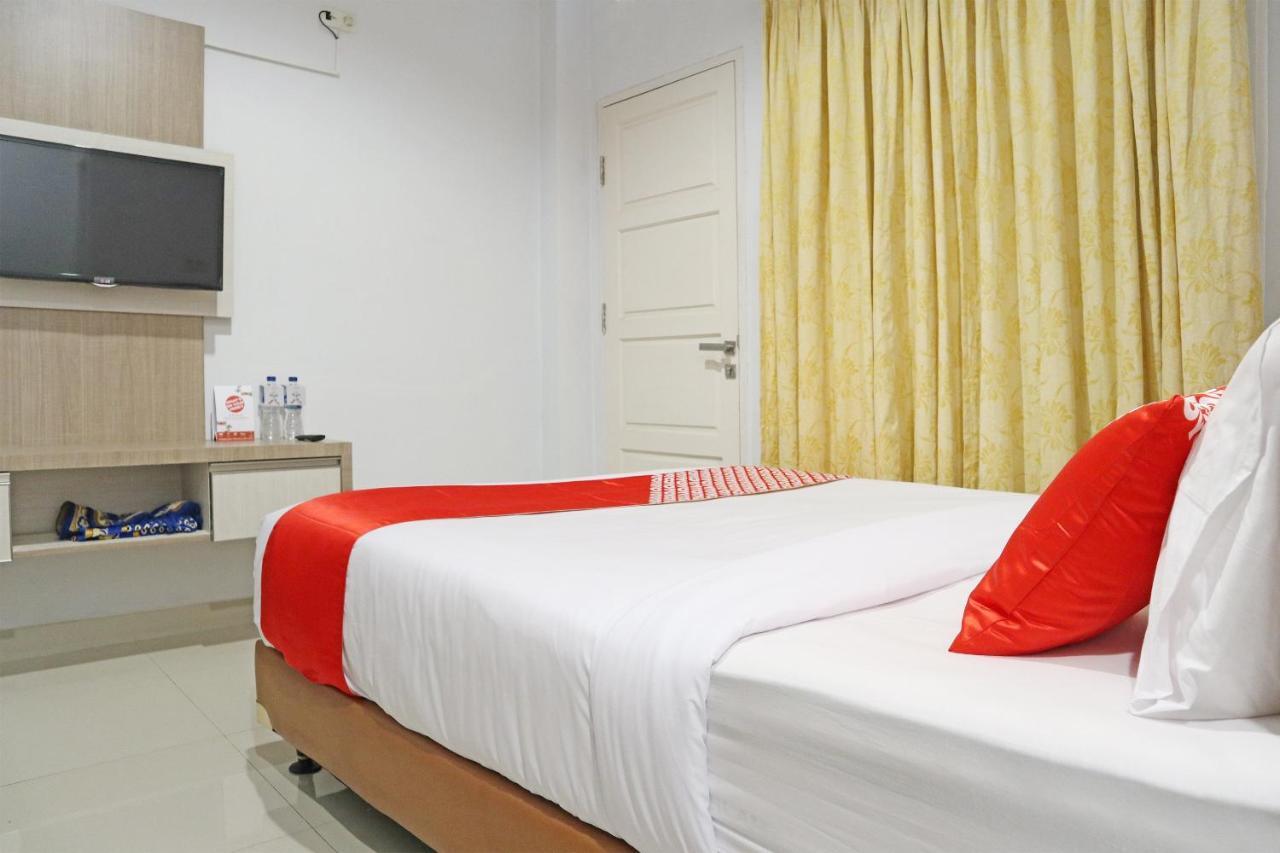 Hotel Oyo 1649 Grya Lavinsa Padang  Zewnętrze zdjęcie